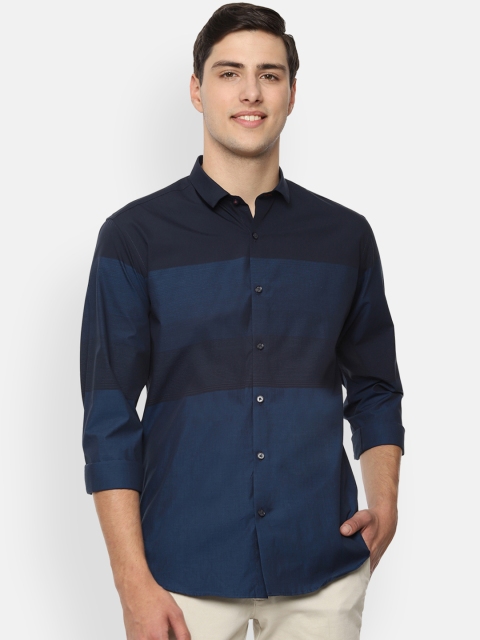 

V Dot Men Navy Blue Slim Fit Colourblocked Casual Shirt