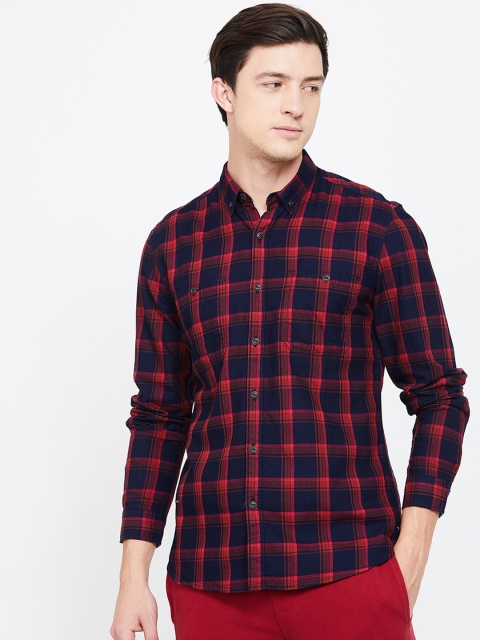 

Forca by Lifestyle Men Navy Blue & Red Slim Fit Checked Casual Shirt