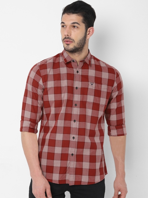

Solly Jeans Co. Men Maroon & White Regular Fit Checked Casual Shirt