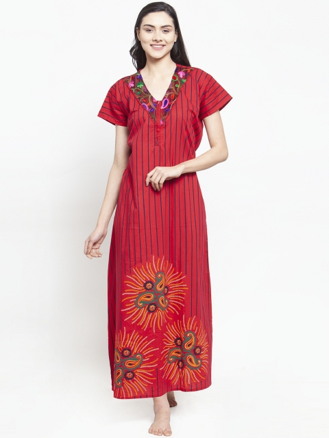 

Secret Wish Maroon & Navy Blue Printed Nightdress