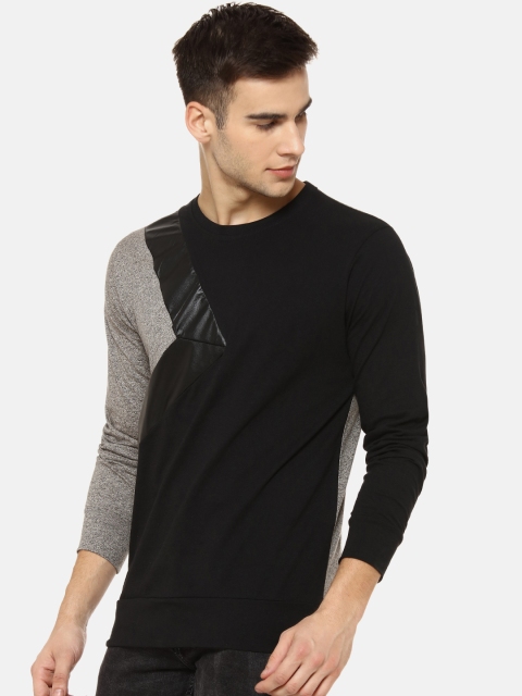 

Campus Sutra Men Black Colourblocked Round Neck T-shirt