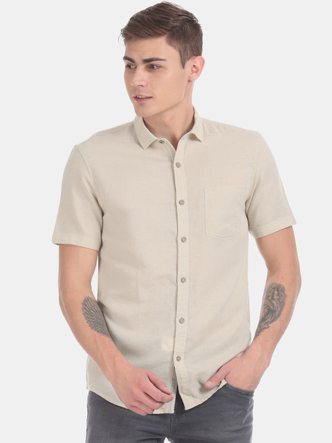 

Cherokee Men Beige Regular Fit Solid Casual Shirt