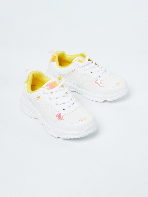 

Fame Forever by Lifestyle Girls Off-White & Pink Sneakers
