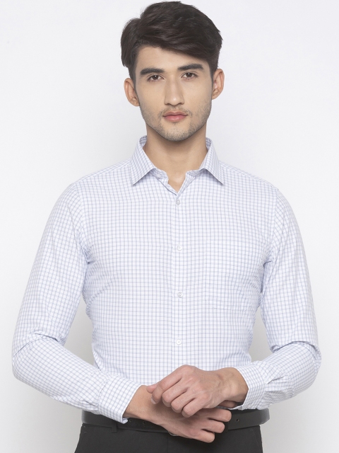 

Globus Men Blue Regular Fit Checked Formal Shirt