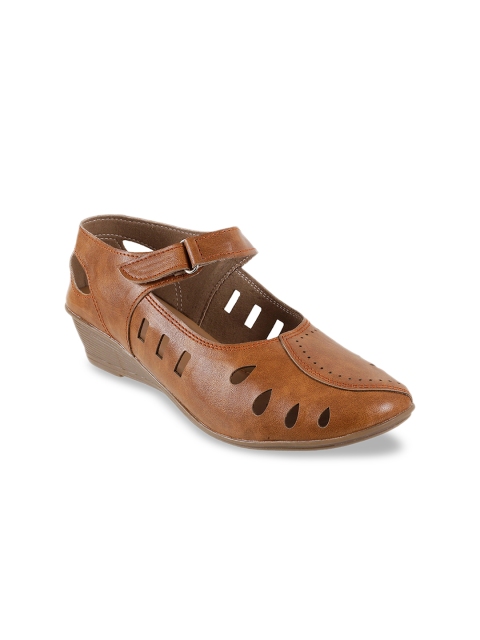 

WALKWAY Women Tan Brown Laser Cut Pumps