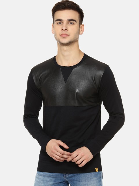 

Campus Sutra Men Black Solid Round Neck T-shirt