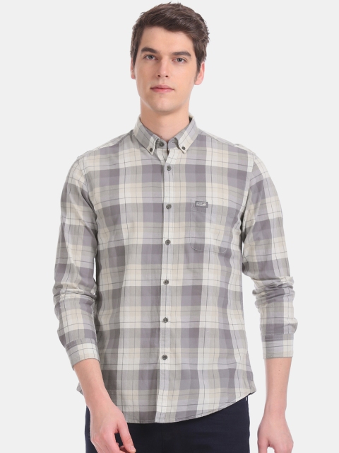 

U.S. Polo Assn. Denim Co. Men Grey & White Regular Fit Checked Casual Shirt