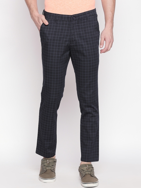 

Solemio Men Navy Blue Regular Fit Checked Regular Trousers