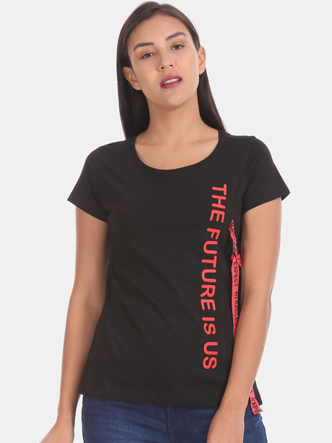 

Sugr Women Black Red Printed Round Neck Pure Cotton T-shirt