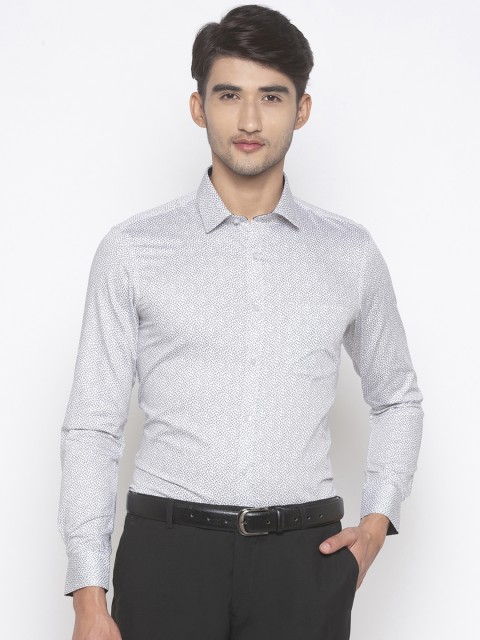 

Globus Men White & Black Regular Fit Printed Formal Shirt