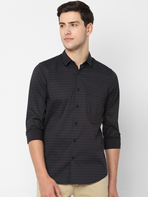 

Allen Solly Men Black Slim Fit Printed Casual Shirt