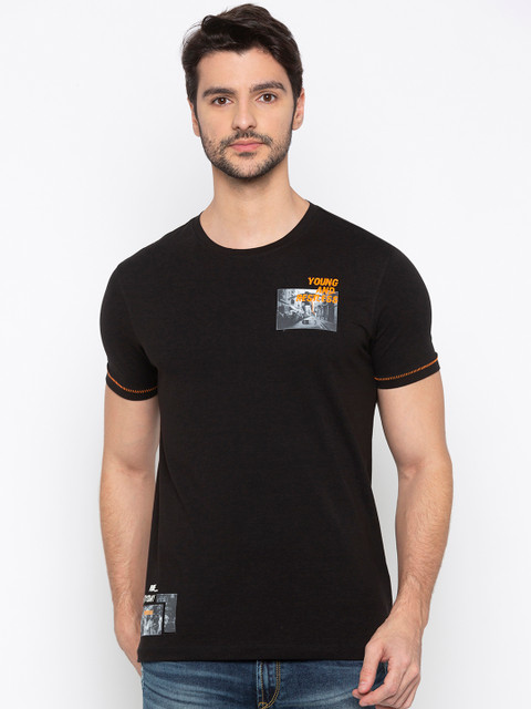 

SPYKAR Men Black Solid Round Neck T-shirt