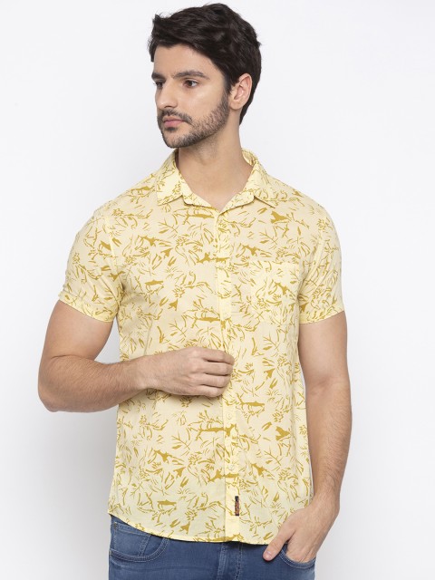 

SPYKAR Men Yellow Printed Shirt