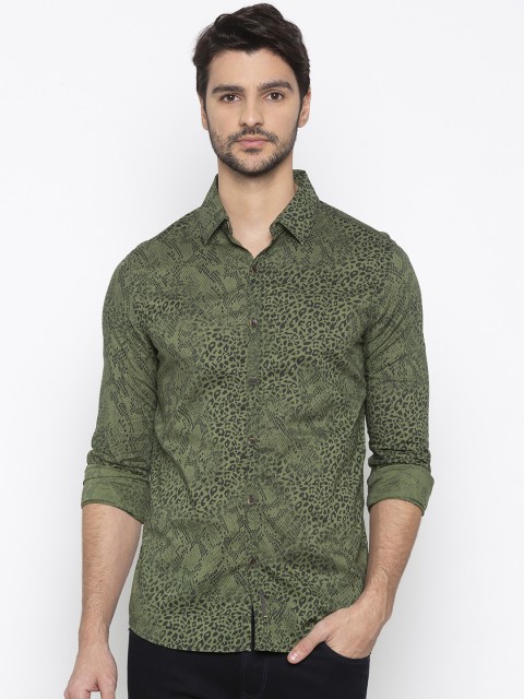 

SPYKAR Men Green Slim Fit Printed Casual Shirt
