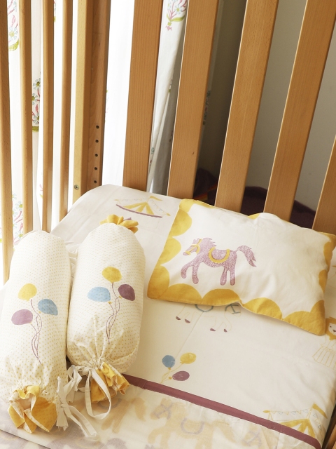 

Masaya Kids White & Yellow Printed Cot Bedding Set