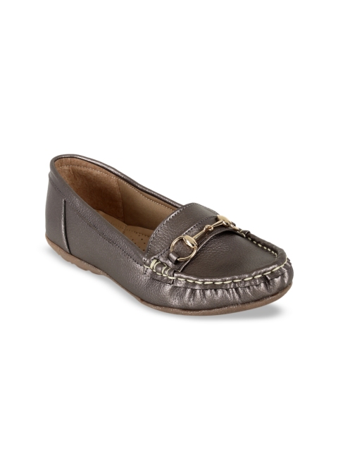 

SCENTRA Women Gunmetal-Toned Solid Horsebit Loafers, Metallic
