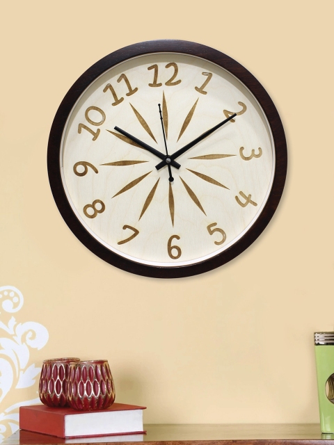 

RANDOM Brown Round Solid 25 cm Analogue Wall Clock
