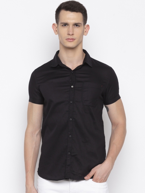

SPYKAR Men Black Slim Fit Solid Casual Shirt