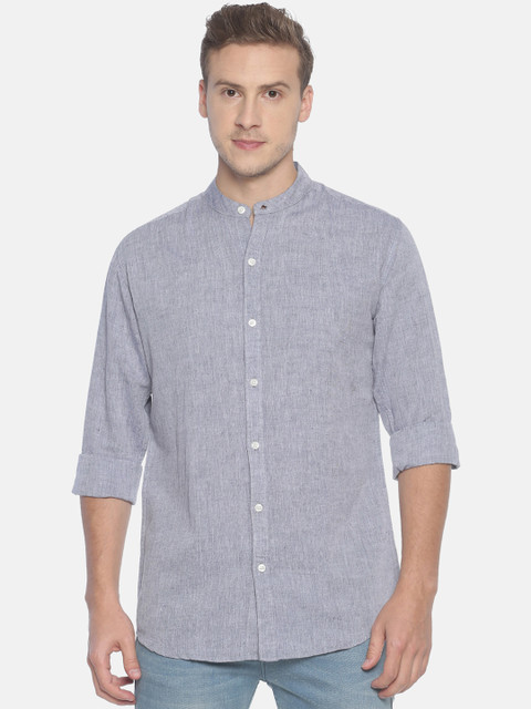 

Balista Men Navy Blue Standard Slim Fit Solid Casual Shirt