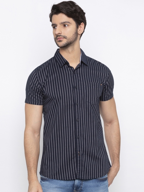 

SPYKAR Men Navy Blue & Grey Slim Fit Striped Casual Shirt