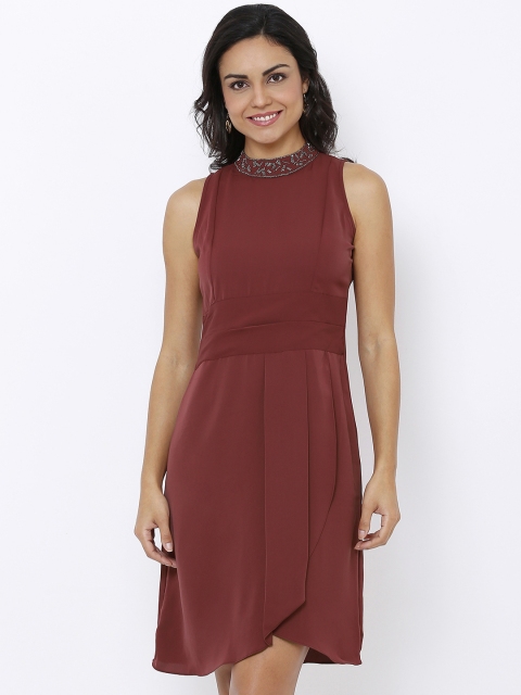 

Soie Women Maroon Solid Fit and Flare Dress