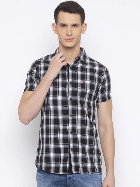 

SPYKAR Men Black & White Slim Fit Checked Casual Shirt