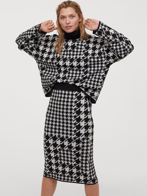 

H&M Women Black & White Jacquard-Knit Polo-Neck Jumper