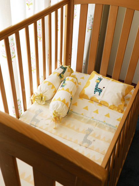 

Masaya Kids White & Yellow Printed Cot Bedding Set
