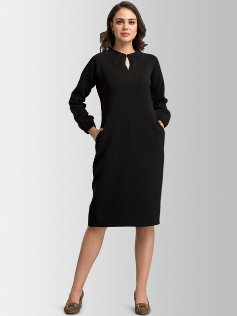 

FableStreet Women Black Solid Sheath Anti-Wrinkle Dress