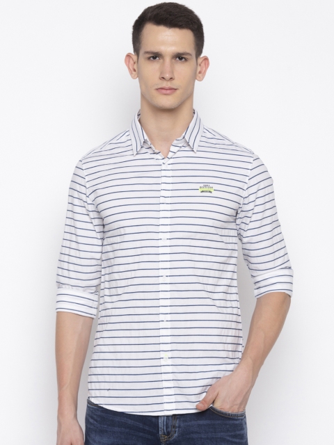 

SPYKAR Men White & Navy Blue Slim Fit Striped Casual Shirt