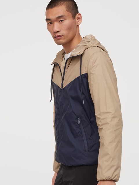 

H&M Men Beige & Navy Blue Nylon Windbreaker