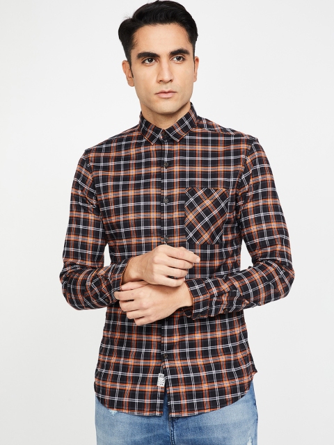 

UCLA Men Black & Yellow Regular Fit Checked Casual Shirt