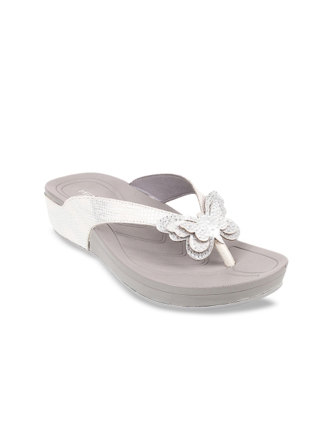 

Metro Women Silver-Toned Solid Sandals