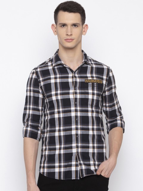 

SPYKAR Men Black & White Slim Fit Checked Casual Shirt