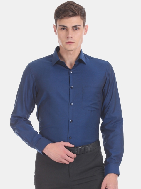 

Excalibur Men Navy Blue Regular Fit Solid Party Shirt