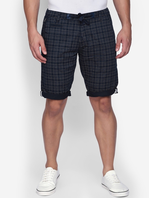 

beevee Men Navy Blue & White Checked Regular Fit Regular Shorts