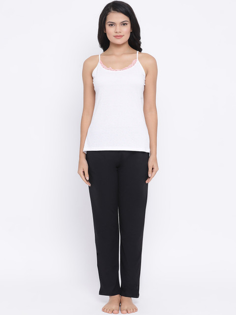 

Clovia Women White & Black Solid Night suit