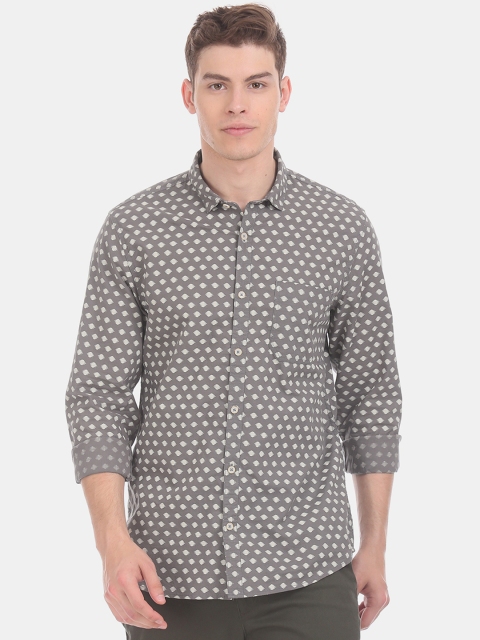 

Cherokee Men Grey & Off-White Regular Fit Printed Casual Shirt