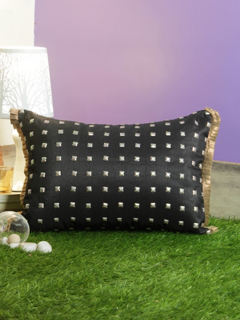 

HomeTown Black & Off-White Single Embellished Rectangle Cushion Cover