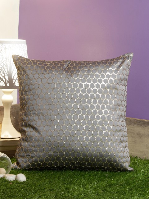

HomeTown Grey & Gold-Toned Single Geometric Square Cushion Cover