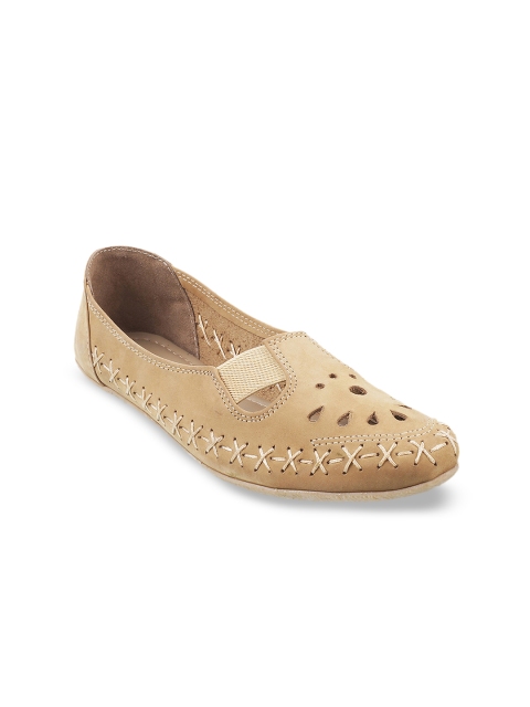 

Metro Women Beige Solid Ballerinas