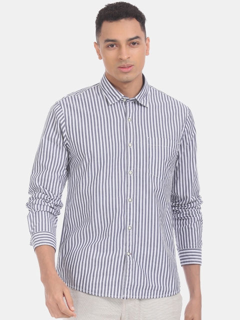 

Ruggers Men Blue & White Regular Fit Striped Casual Shirt