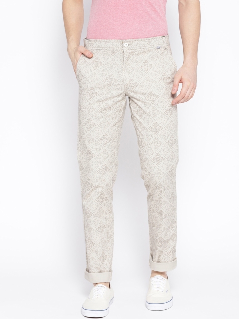 

LA LOFT Men Beige Regular Fit Printed Regular Trousers