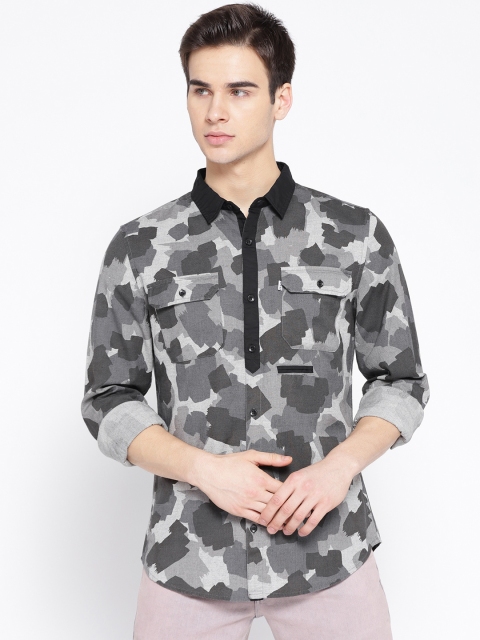 

LA LOFT Men Grey & Off-White Regular Fit Printed Casual Shirt