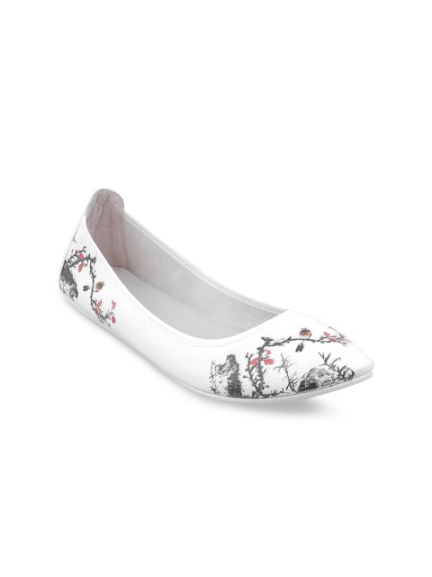 

Metro Women White Printed Ballerinas