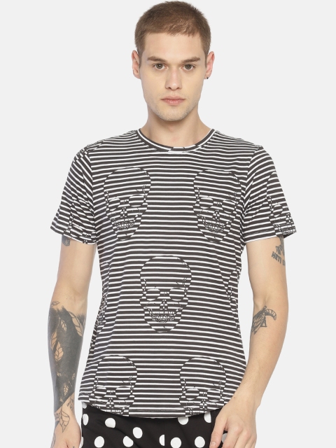 

IMPACKT Men White Striped Round Neck T-shirt