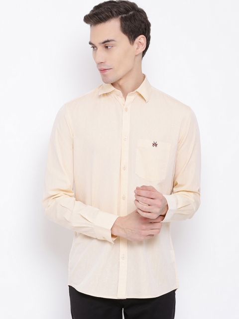 

Crimsoune Club Men Cream-Coloured Standard Slim Fit Self Design Casual Shirt