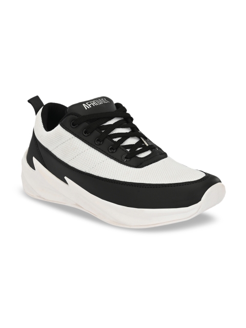 

AfroJack Men Black Colorblocked Sneakers