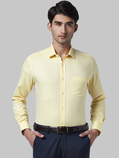 

Park Avenue Men Yellow Regular Fit Solid Formal Shirt