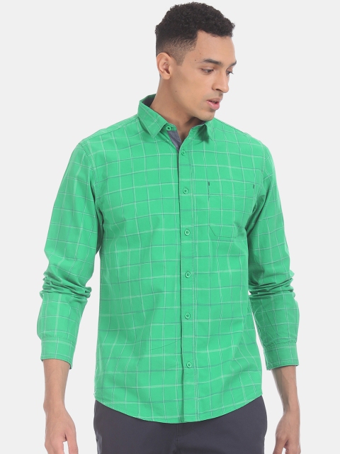 

Ruggers Men Green Regular Fit Checked Casual Shirt